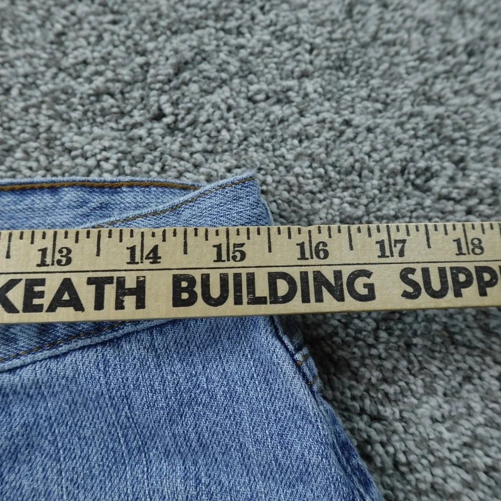 VTG Levis Shorts Mens 31 Light Blue Denim Jean Jorts 550 Relaxed Fit Dad Y2K 00s